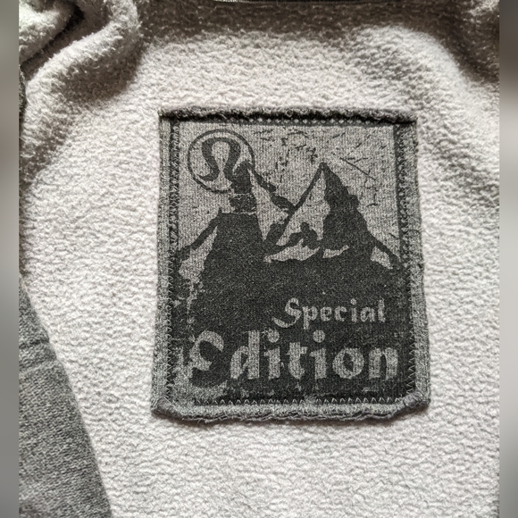 Lululemon Scuba Hoodie - Picture 5 of 5